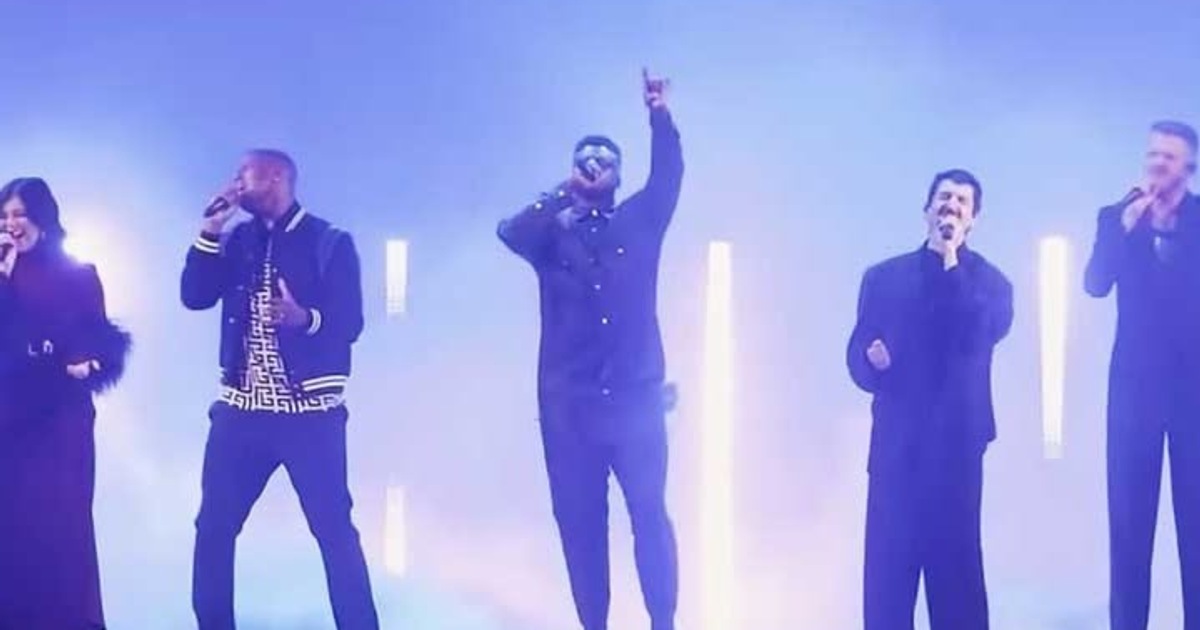 Pentatonix at the Hollywood Bowl: Following a Clip Back to Its Program