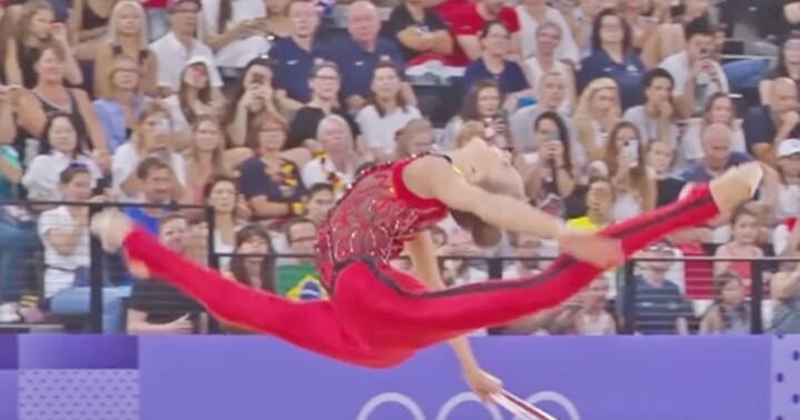 Taisiia Onofriichuk's Thriller Hoop Routine: A Song Enters a Different Form
