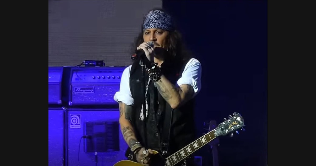Three Live Routes Through Heroes: Hollywood Vampires and David Bowie