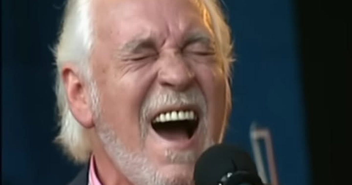 Procol Harum at Ledreborg: A Band, an Orchestra and a Choir Have Different Work
