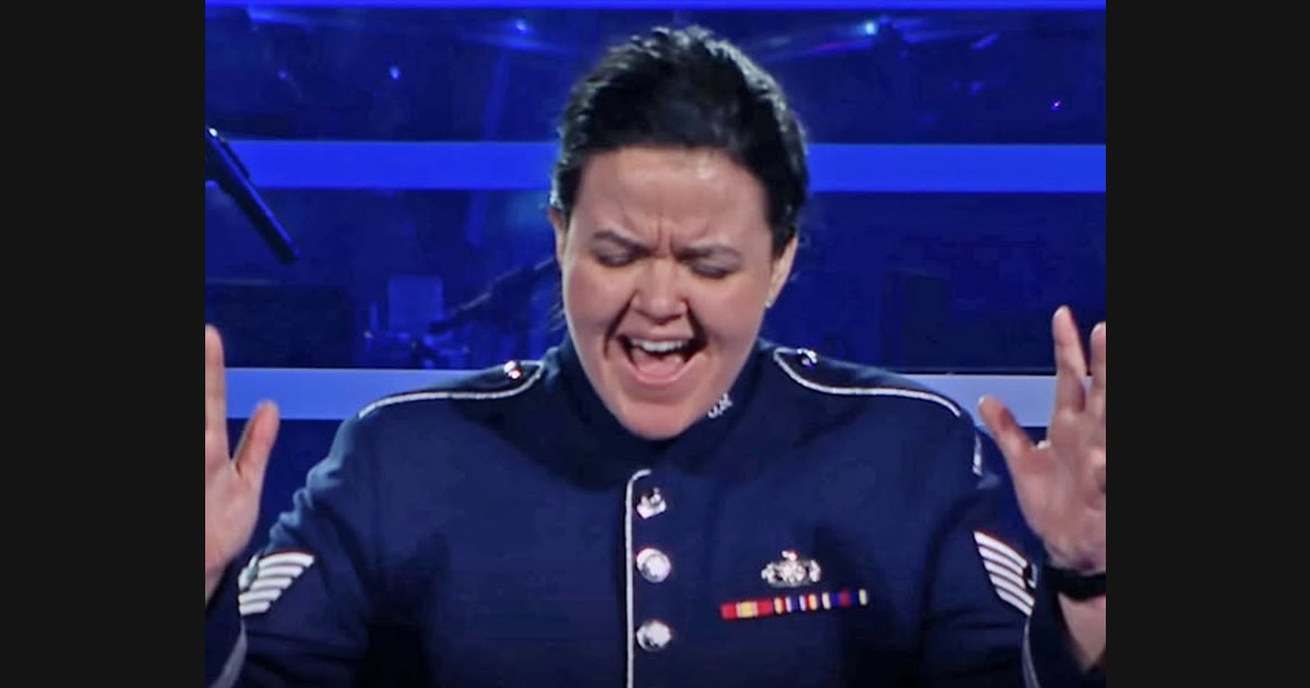 Watching ‘Hallelujah’: A Choir Video, a Talent Show and a Live Visualizer