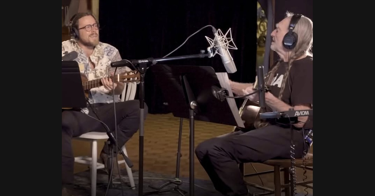 Willie Nelson and the Boys Make a Country Standard Part of a Family Repertoire