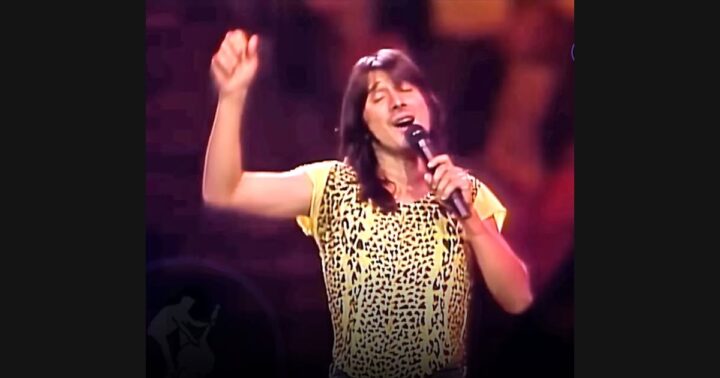 Journey's Houston Clips: Two Ends of Escape in One Concert Archive