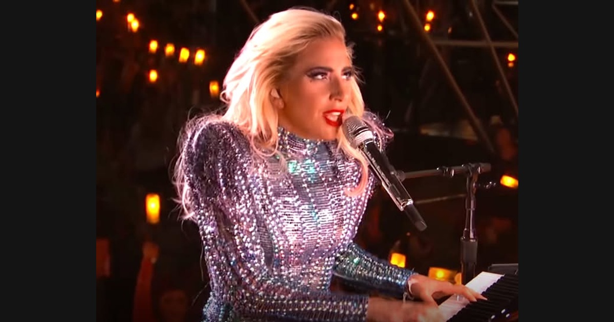 Lady Gaga’s Super Bowl LI Show: How a Short Set Makes Room for Contrast