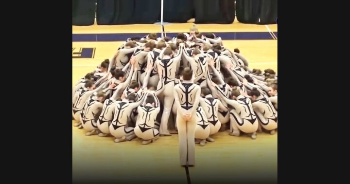 The Emerald Belles: Reading a Large Dance Formation From the Outside In