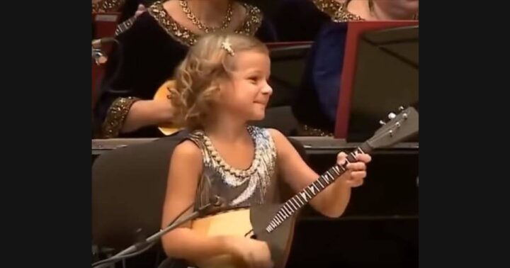 Anastasiia Tiurina's Valenki: A Plucked Instrument Inside a Larger Conversation