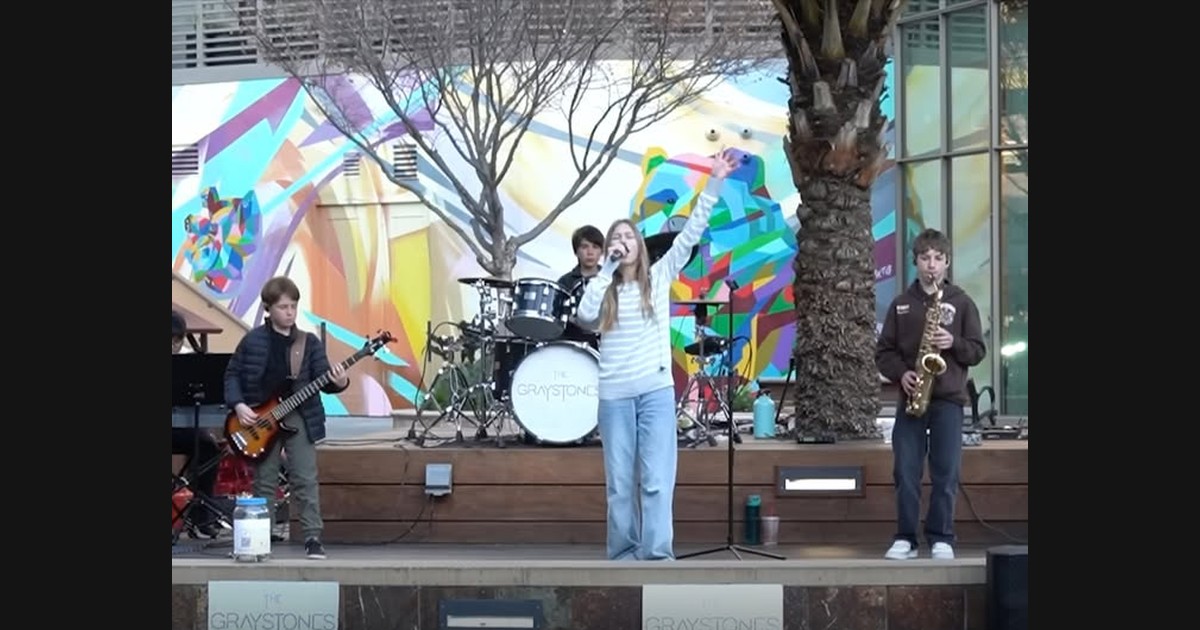 “Smooth Operator” and the Band Behind the Voice: A Sade Reference for Cover Listeners