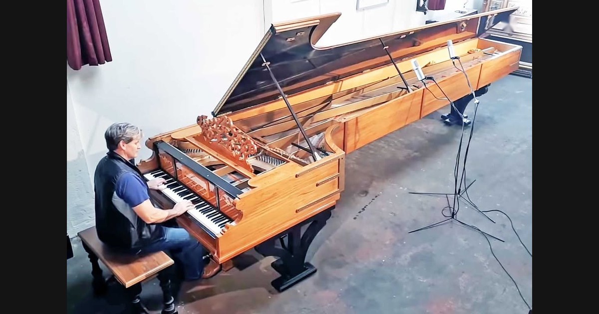 The Alexander Piano: A Demonstration, a Building Story and a Musical Test
